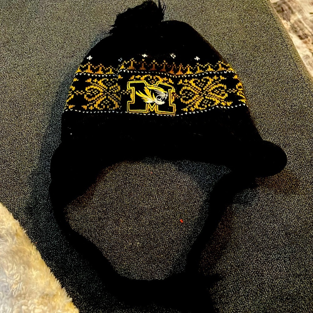 Girls 8-10 MU, Missouri Tigers, winter beanie, hat